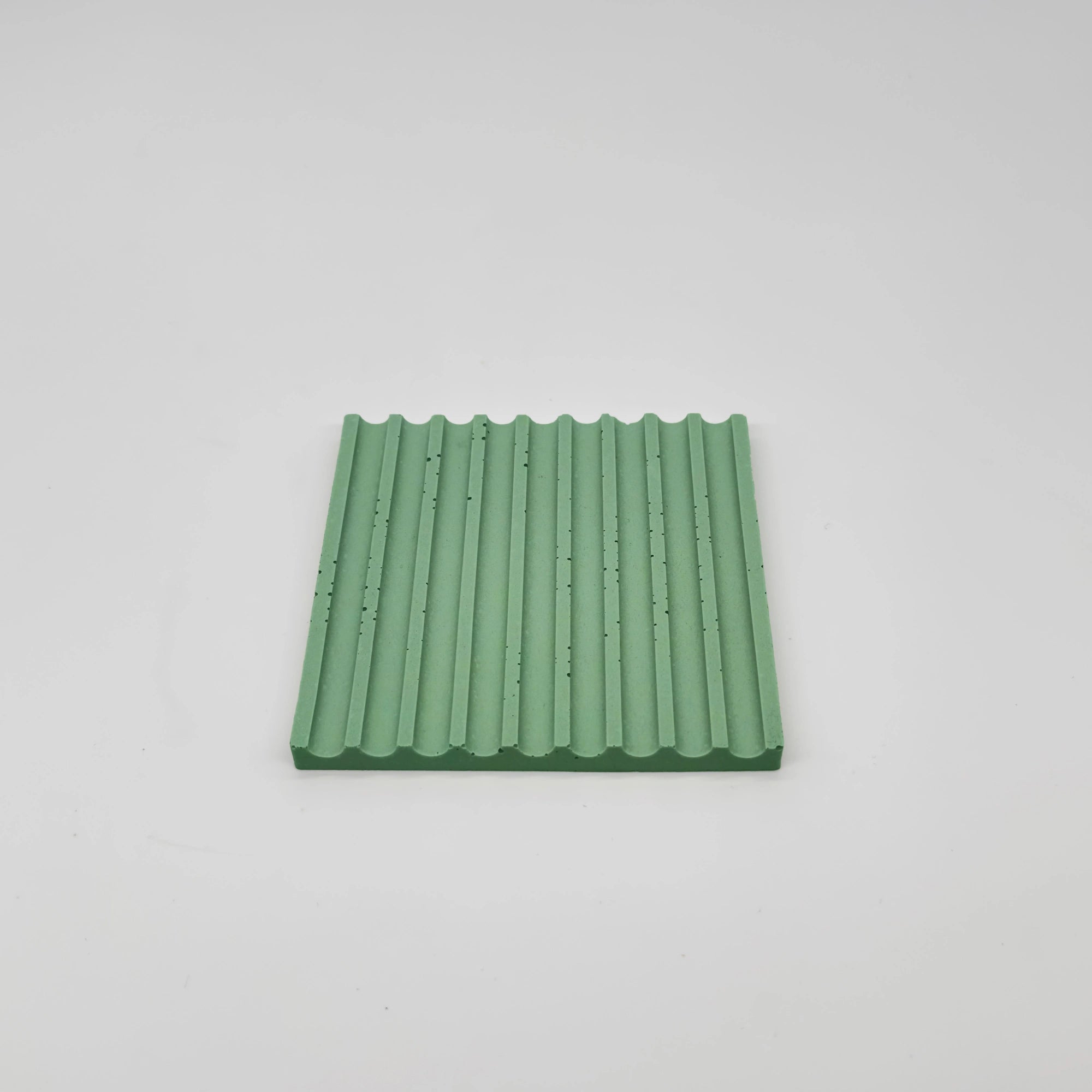 Angularis Tácek s vroubky z UHPC betonu čtvercový