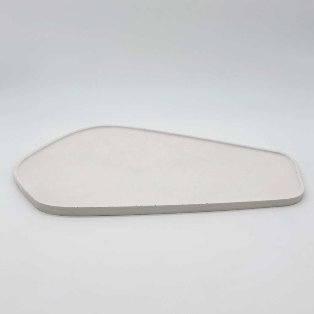 Anomala Podnos asymetrický z UHPC betonu 42x26cm