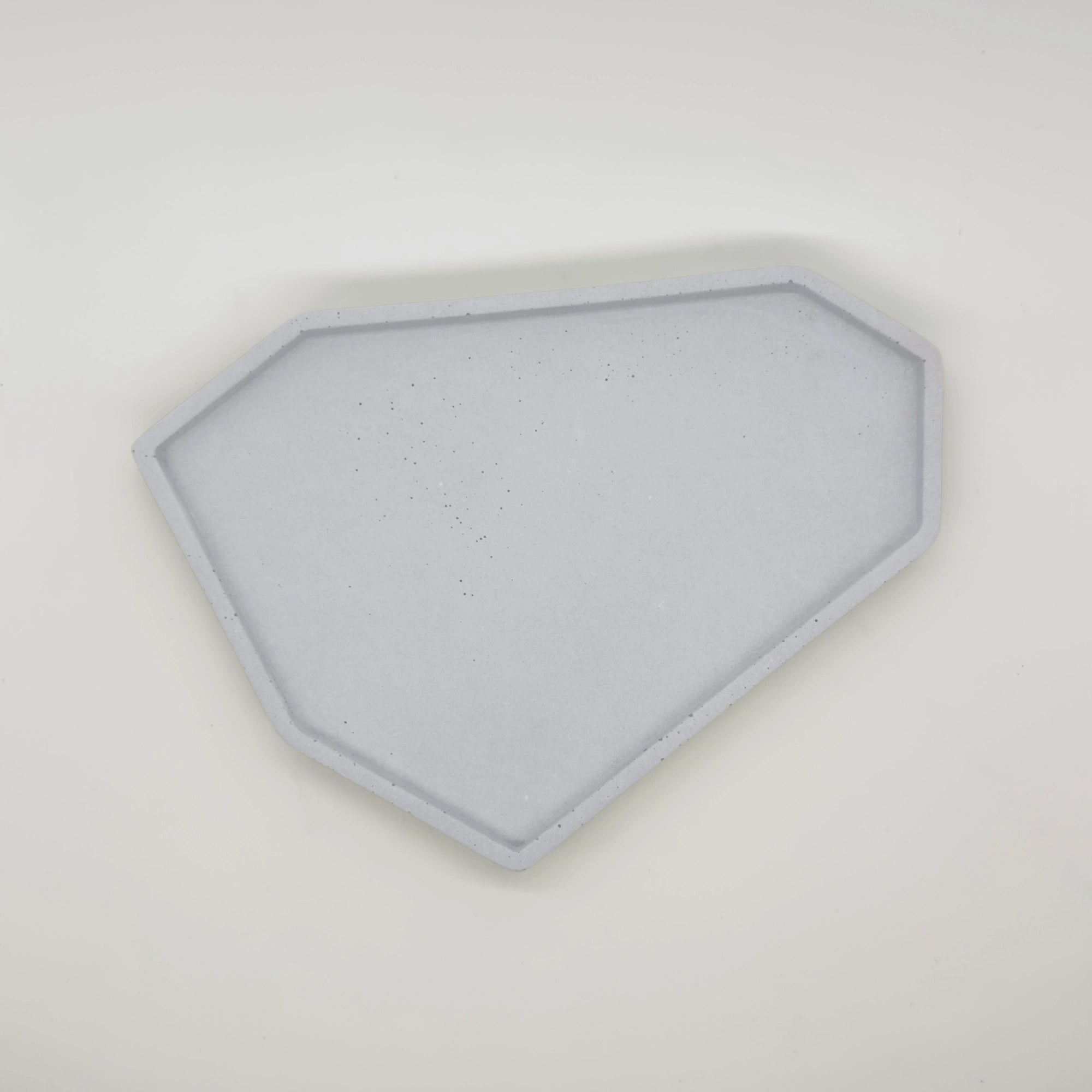 Polygon Podnos a tác polygonální z UHPC betonu 31x24cm