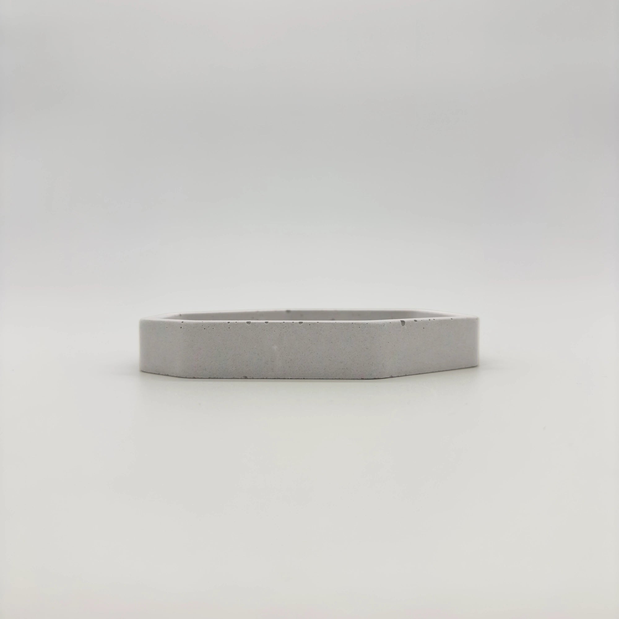 Polygon Tácek polygonální z UHPC betonu 15x12cm