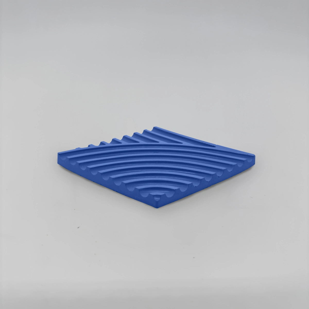 Averte Podtácek odbočka s vroubky z betonu