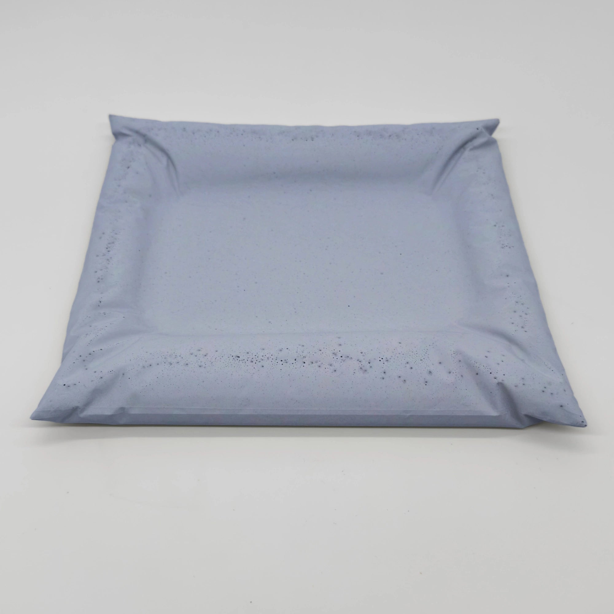 BoardCushion:Beton Polštářový Podnos z UHPC betonu