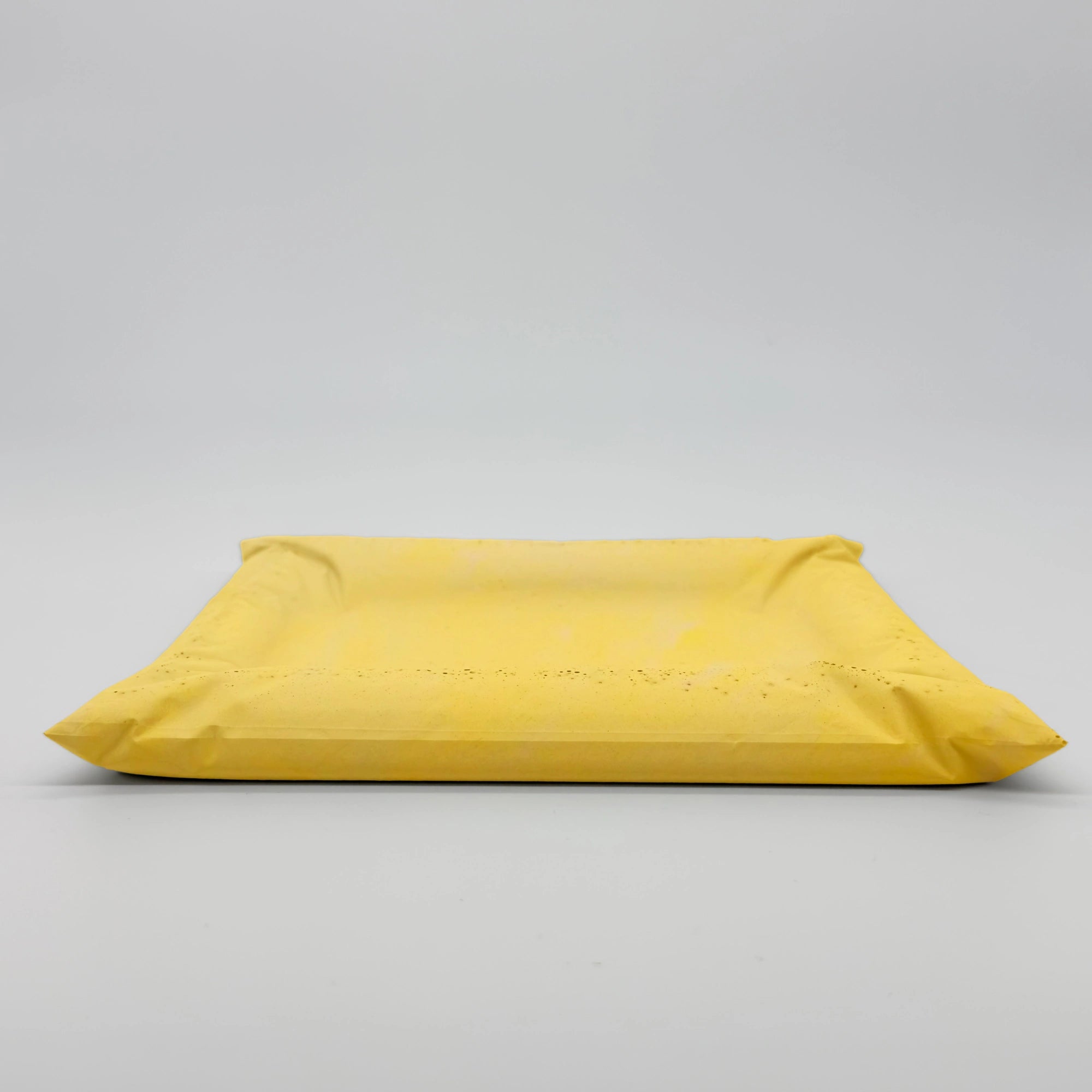 BoardCushion:Beton Polštářový Podnos z UHPC betonu