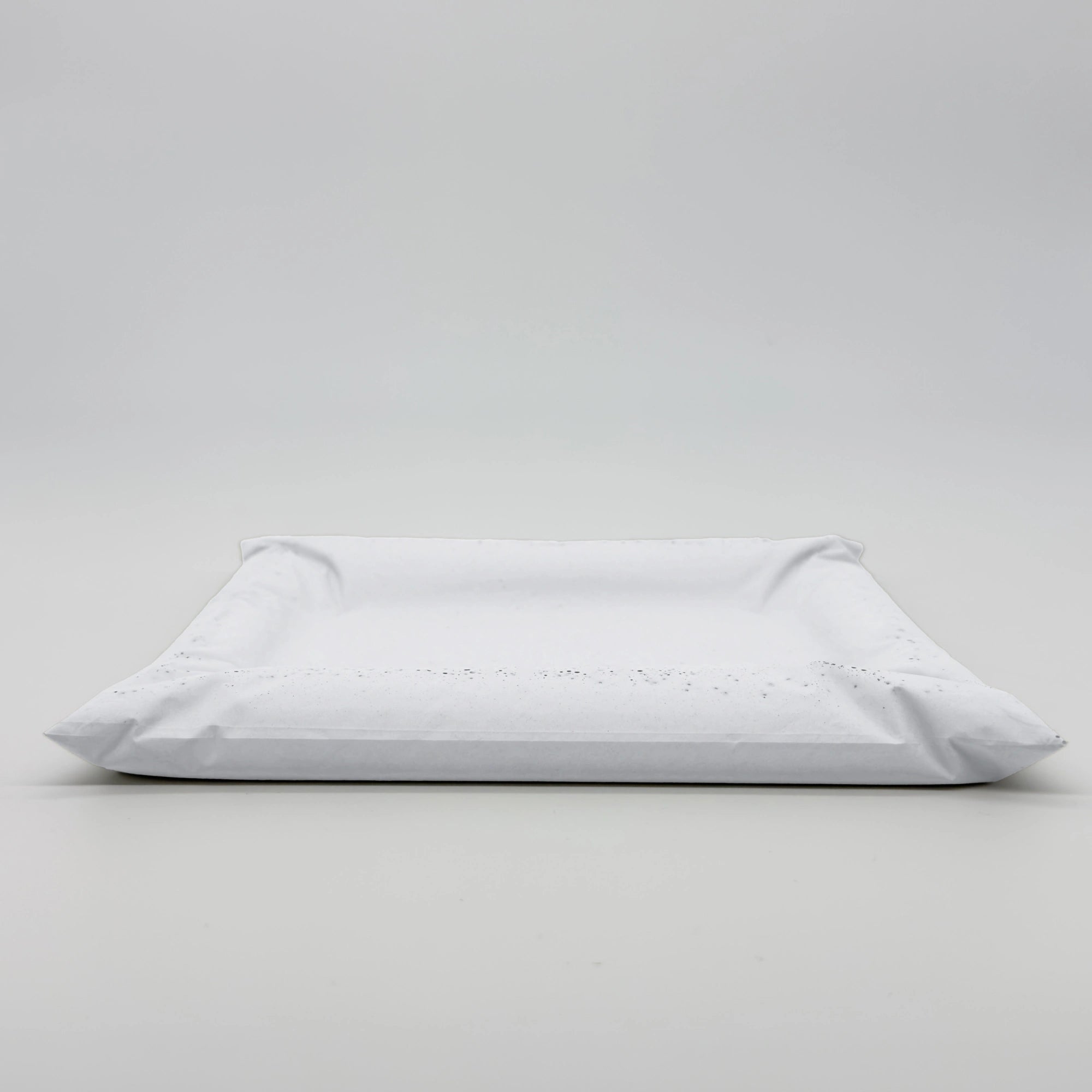 BoardCushion:Beton Polštářový Podnos z UHPC betonu