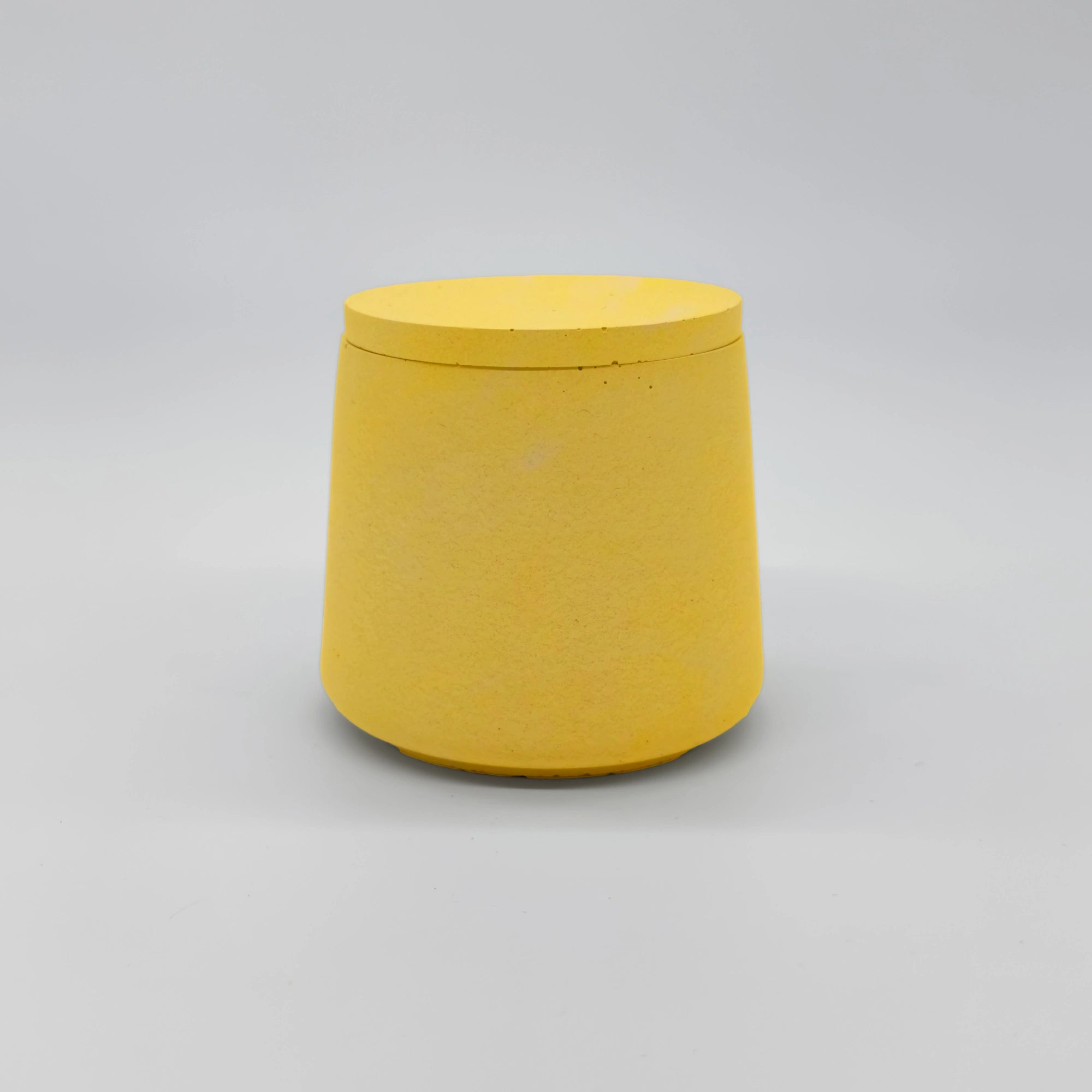 ConcaveJar Nádobka prohnutá z UHPC betonu + víčko