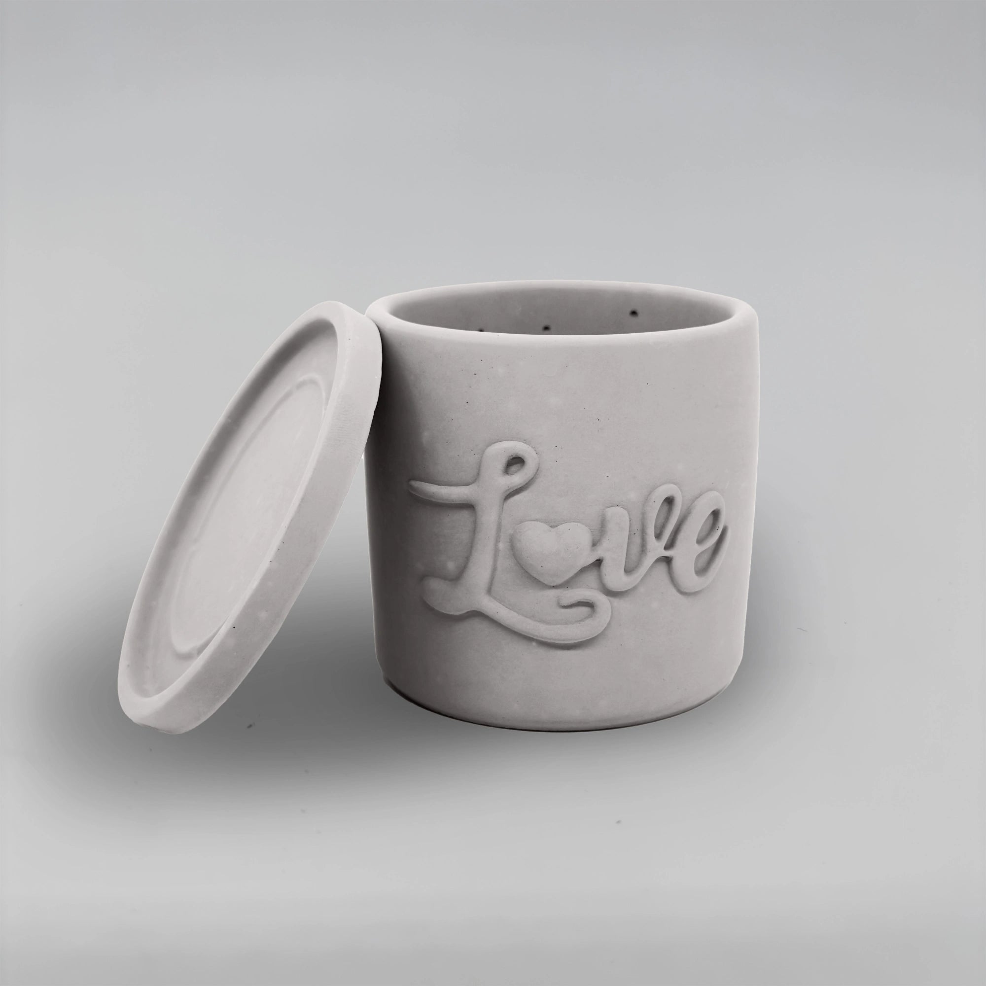 Pot ,Love, Květináček s drenáží z betonu + podtácek