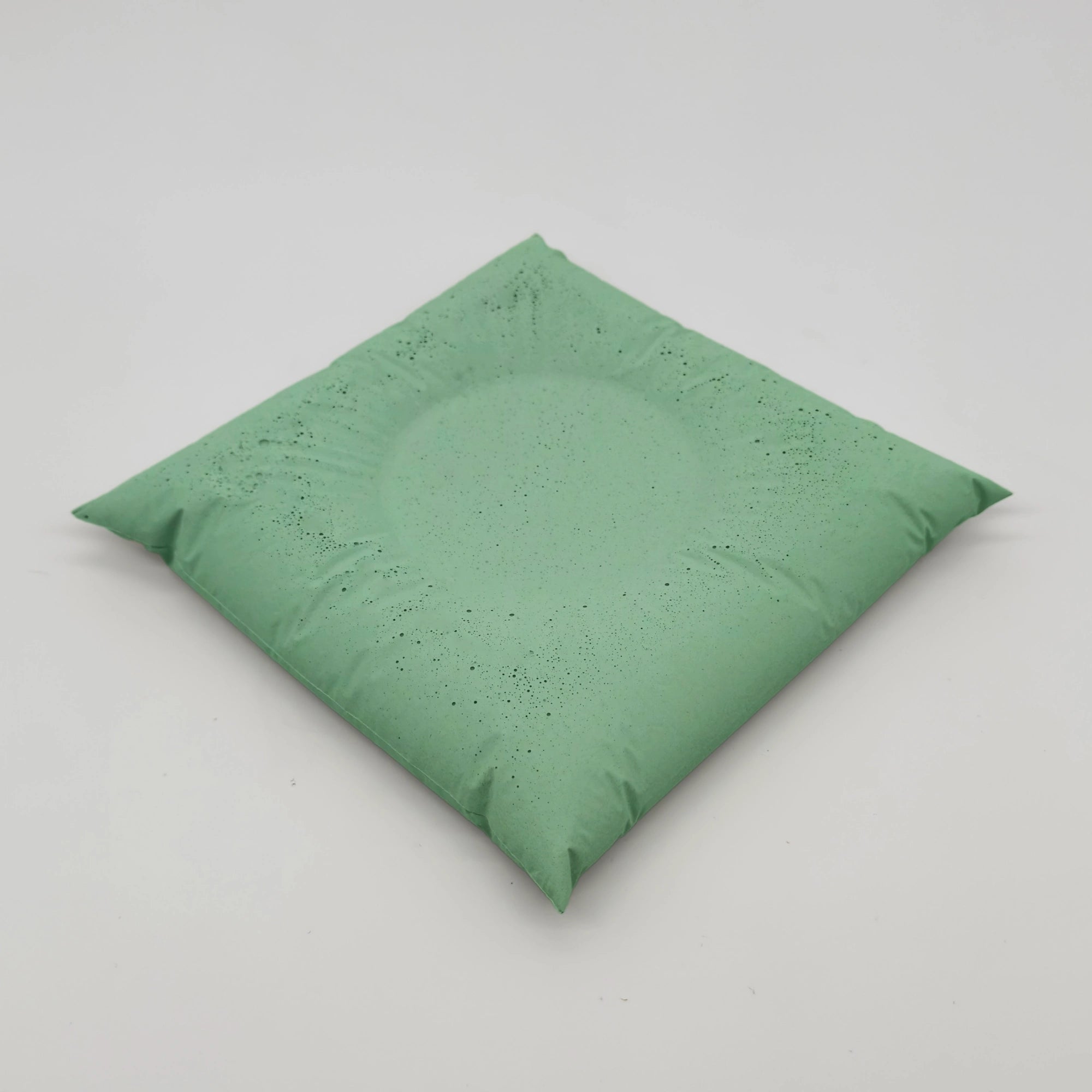 PlatterCushion:Beton Polštářový tác z UHPC betonu