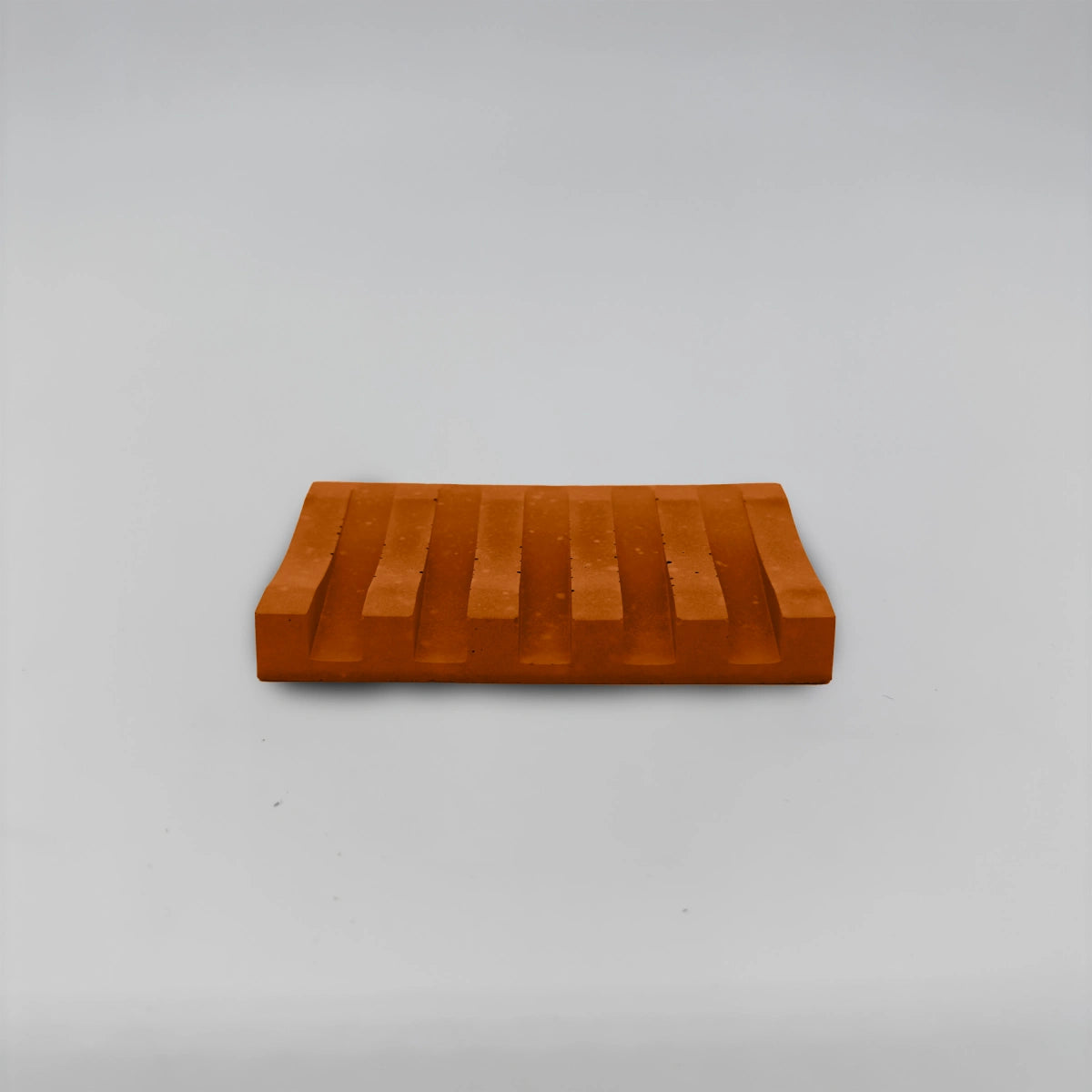 SoapRack Mýdelník Podložka pod mýdlo z betonu s drážkami