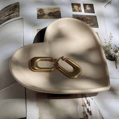 Plateau cœur Srdcový tácek ve tvaru srdce z betonu