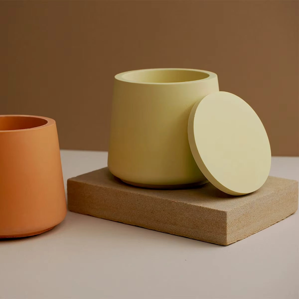 ConcaveJar Nádobka prohnutá z UHPC betonu + víčko