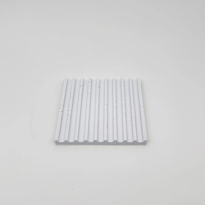 Angularis Tácek s vroubky z UHPC betonu čtvercový