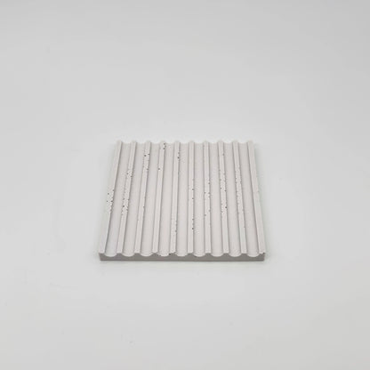 Angularis Tácek s vroubky z UHPC betonu čtvercový