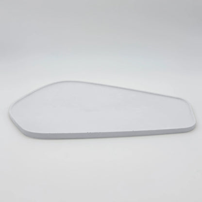 Anomala Podnos asymetrický z UHPC betonu 42x26cm