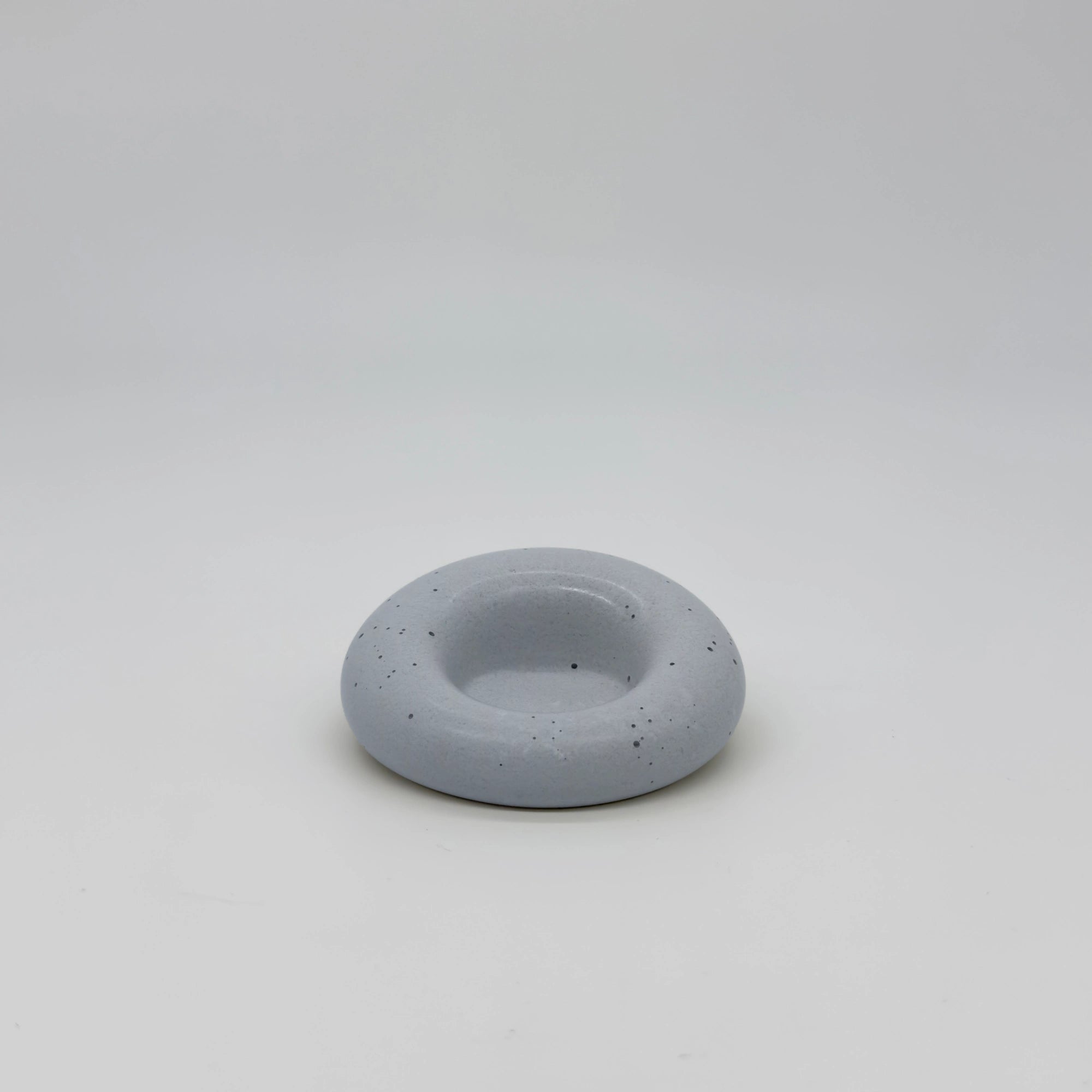 Aura Inclinado mini držák na svíčku z UHPC betonu