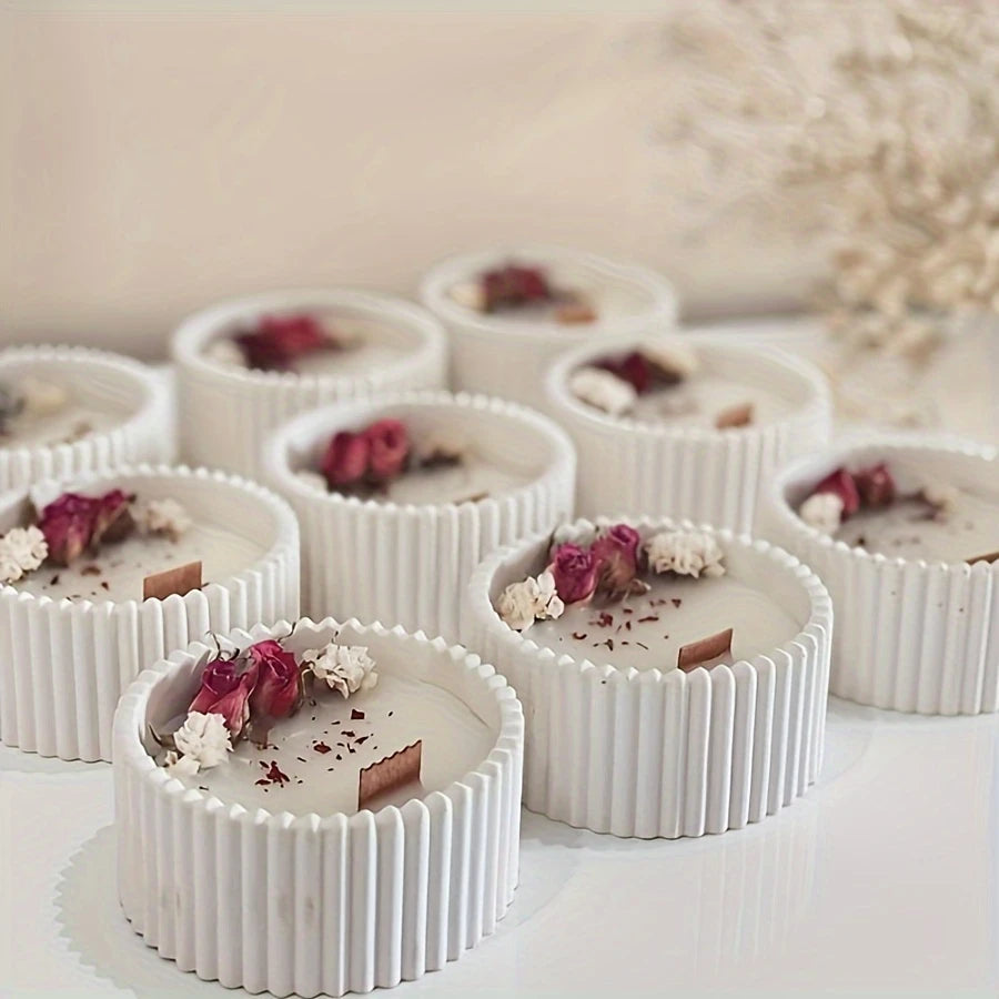 Vasculum 2 Nádobky vroubkované z betonu + obrácené víčko sada