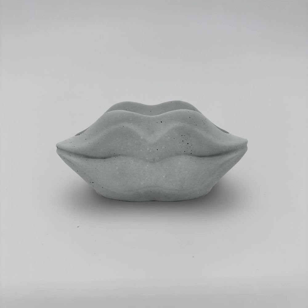 Bacio Pusa multifunkční nádoba z betonu