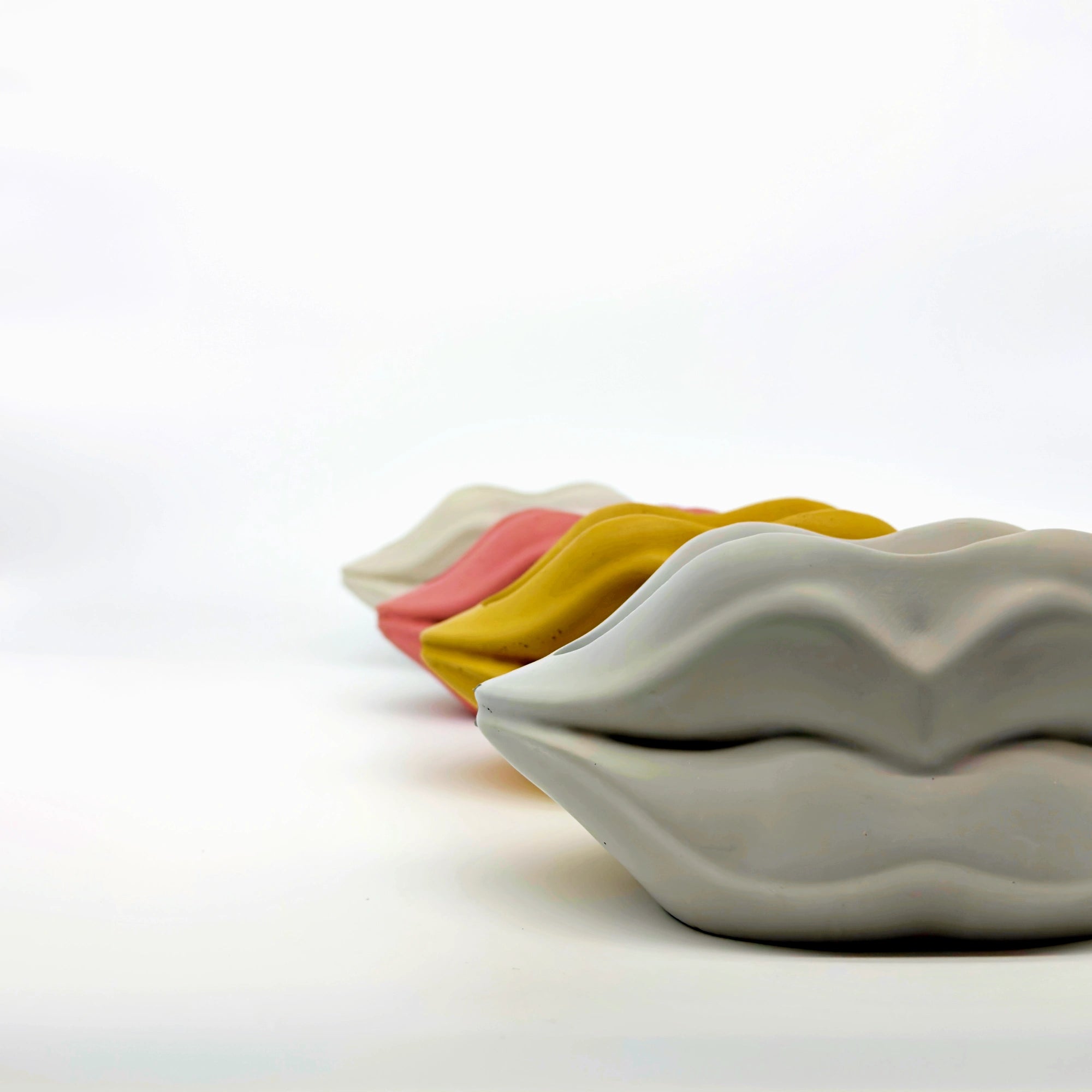 Bacio Pusa multifunkční nádoba z betonu