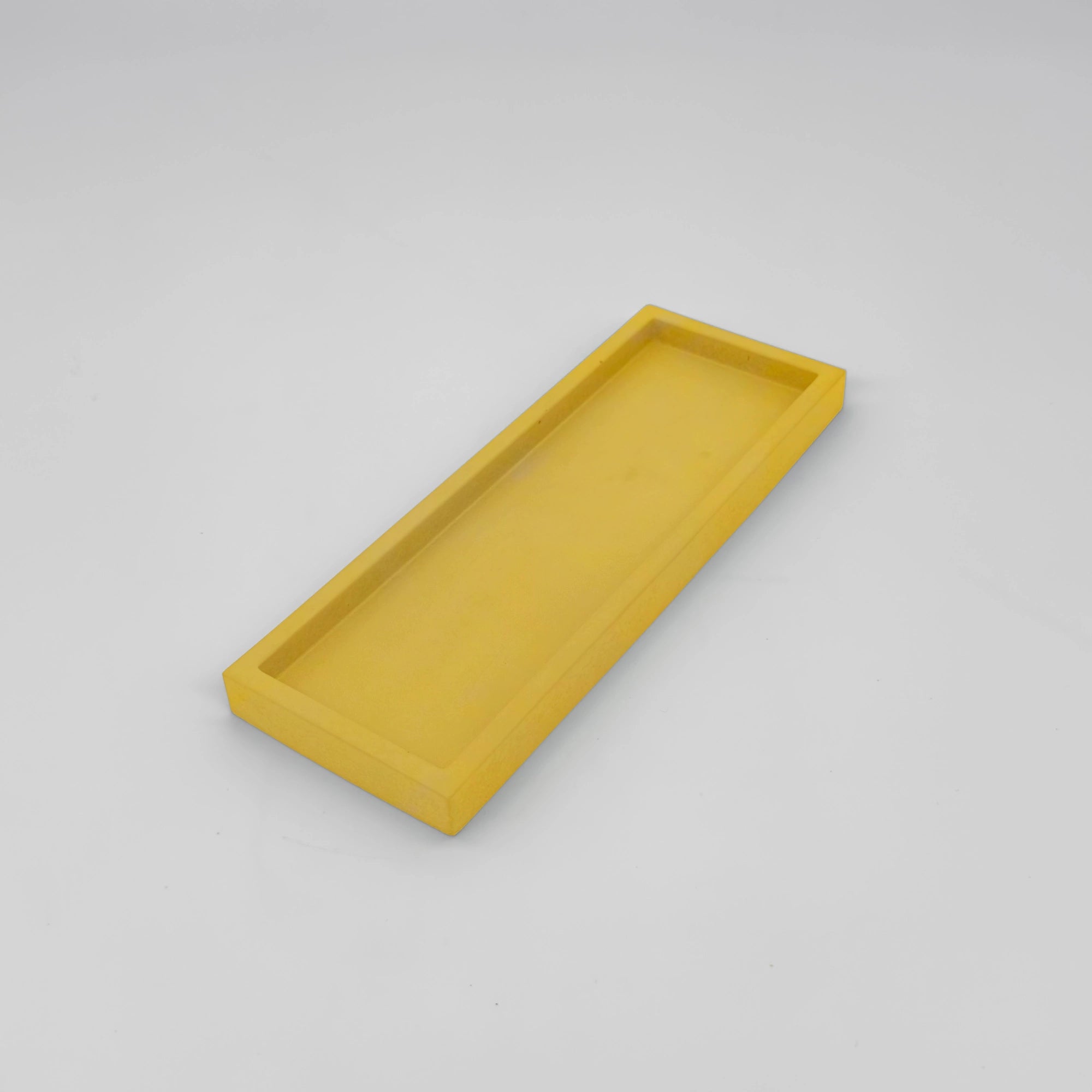 Base Tácek odkládací s okrajem z UHPC betonu obdélník 22x8cm