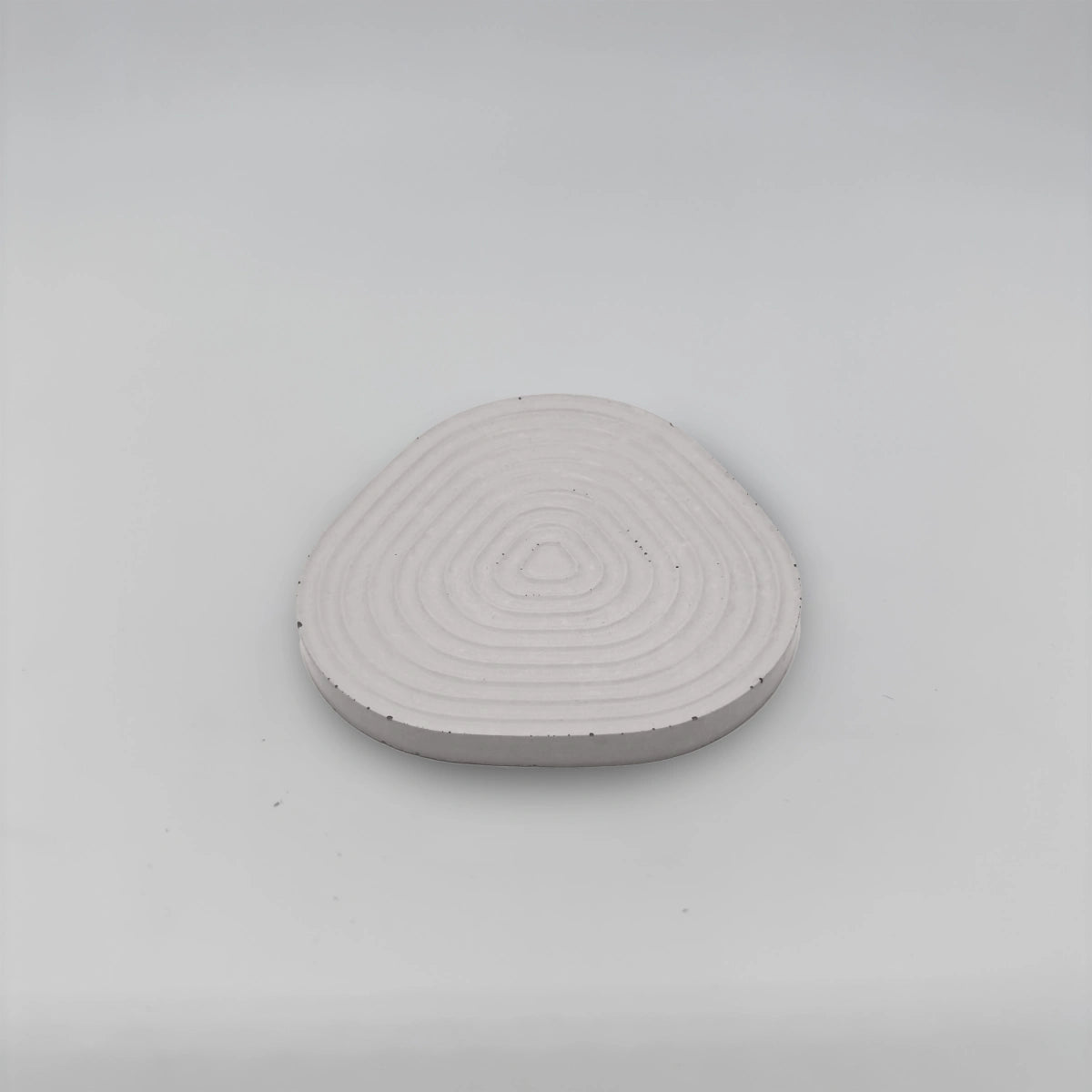 Circum Podtácek dokola s vroubka z betonu