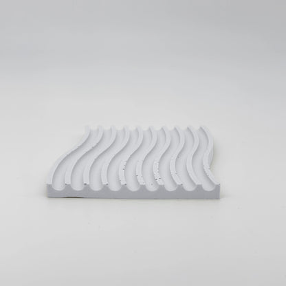 Fluctus Tácek vlnitý čtverec s vroubky z UHPC betonu