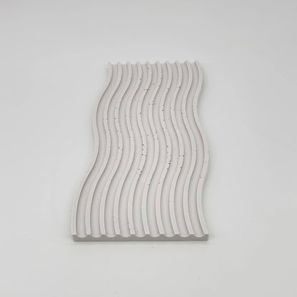 Fluctus Tác vlnitý obdélník s vroubky z UHPC betonu