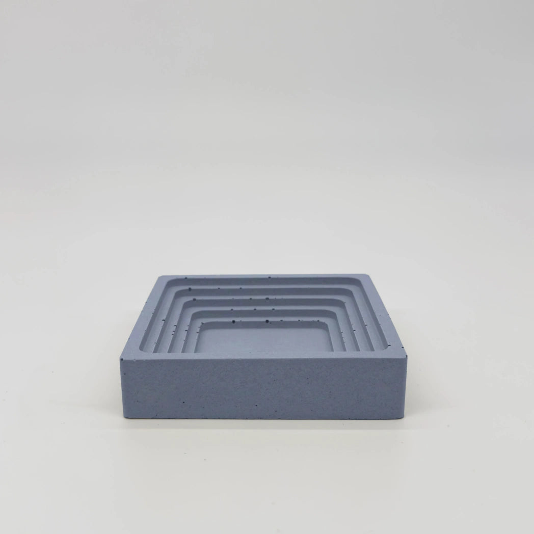 Gradus Tácek se schodovým okrajem z UHPC betonu