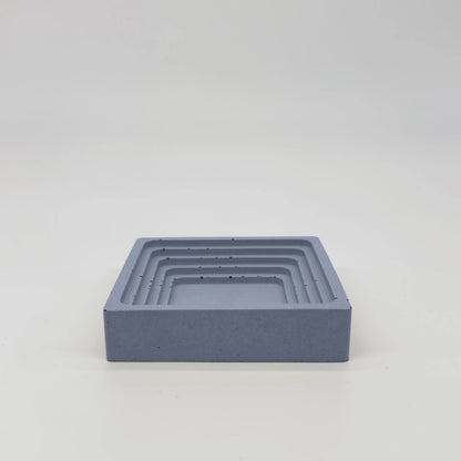 Gradus Tácek se schodovým okrajem z UHPC betonu