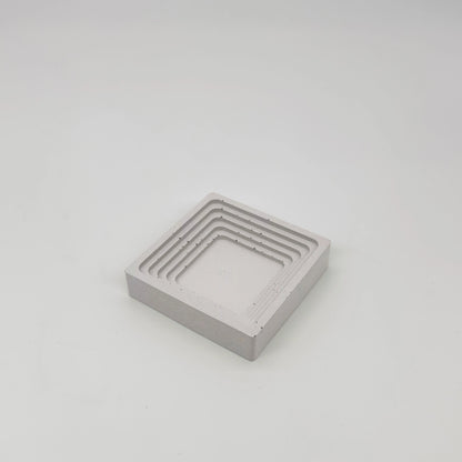 Gradus Tácek se schodovým okrajem z UHPC betonu