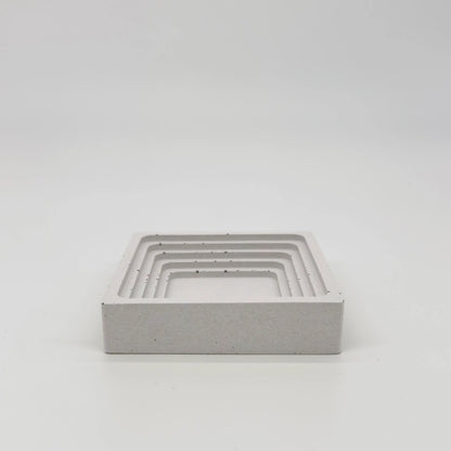 Gradus Tácek se schodovým okrajem z UHPC betonu