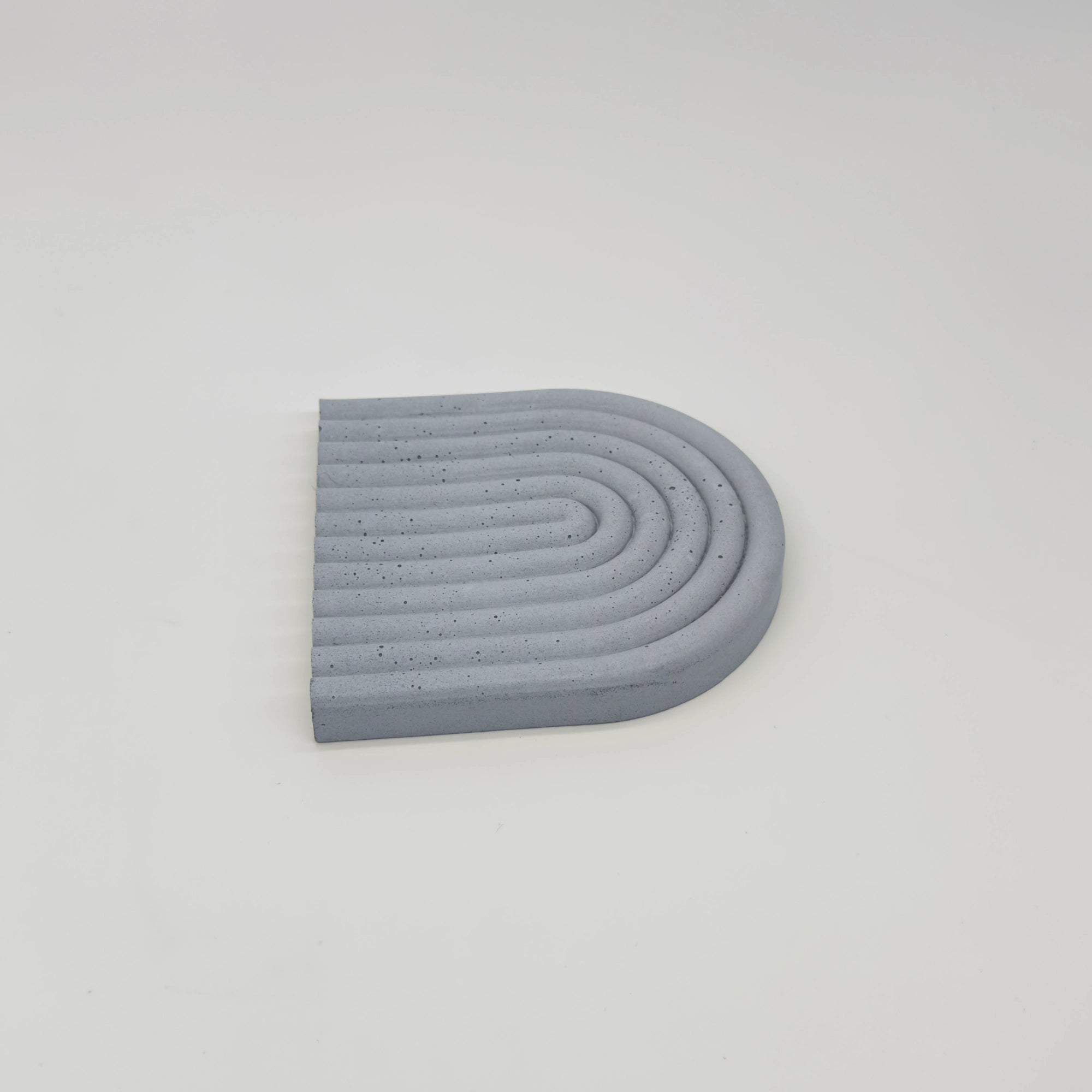 Iris Tác odkládací duha vroubkovaný z UHPC betonu