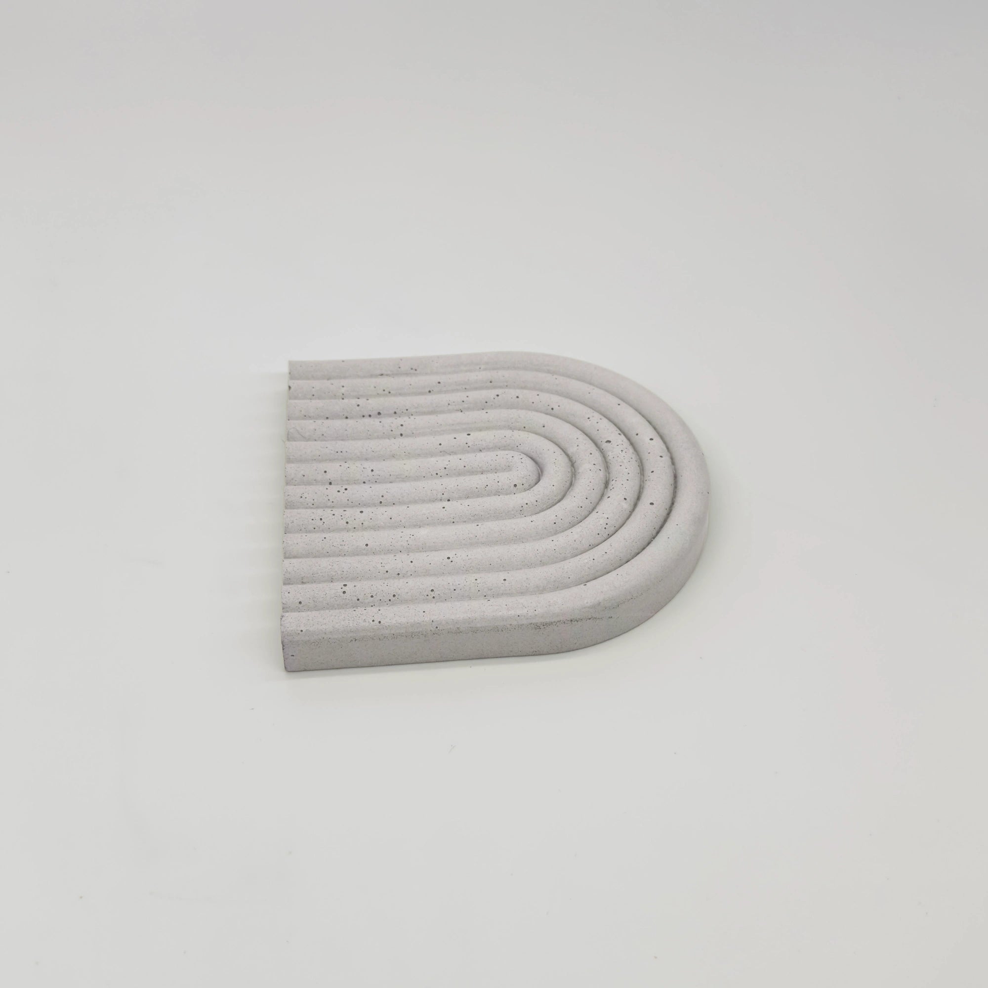 Iris Tác odkládací duha vroubkovaný z UHPC betonu