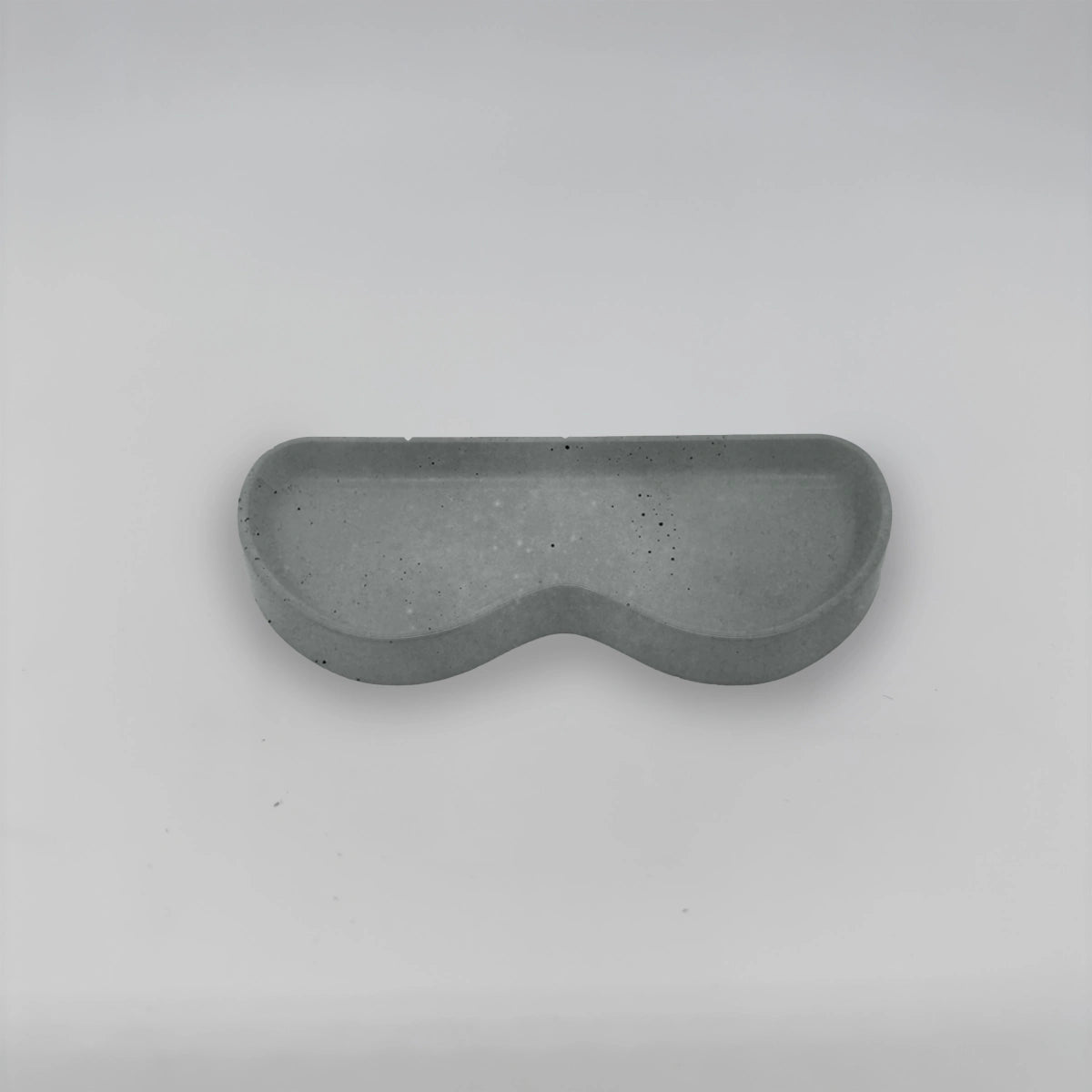 OpticRest Odkládací tácek pro brýle z betonu obloukový