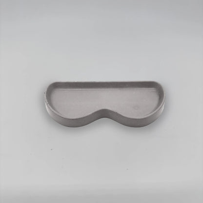 OpticRest Odkládací tácek pro brýle z betonu obloukový