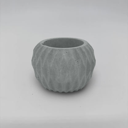 Paralel Nádobka z betonu s geometrickým vzorováním