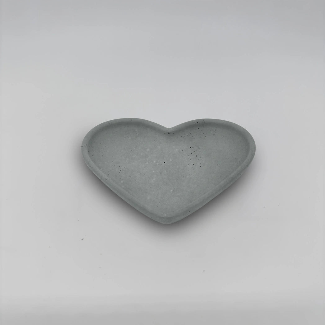 Plateau cœur Srdcový tácek ve tvaru srdce z betonu