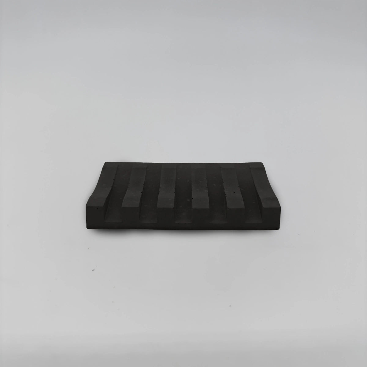 SoapRack Mýdelník Podložka pod mýdlo z betonu s drážkami