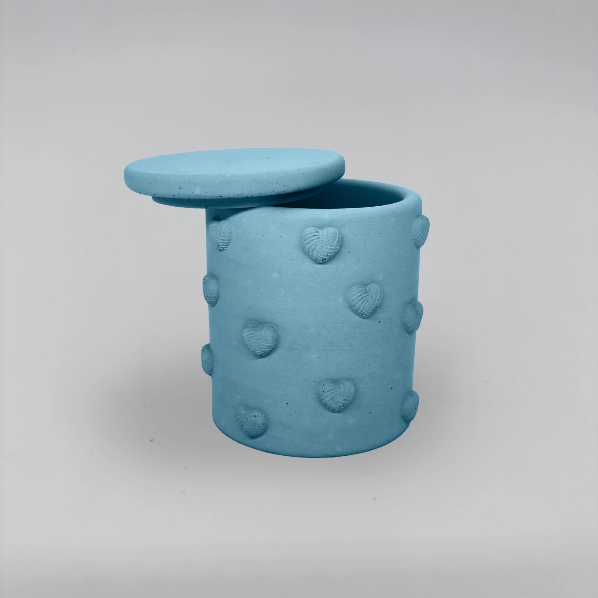 Boîte à cœurs Nádobka se srdíčky z betonu + víčko