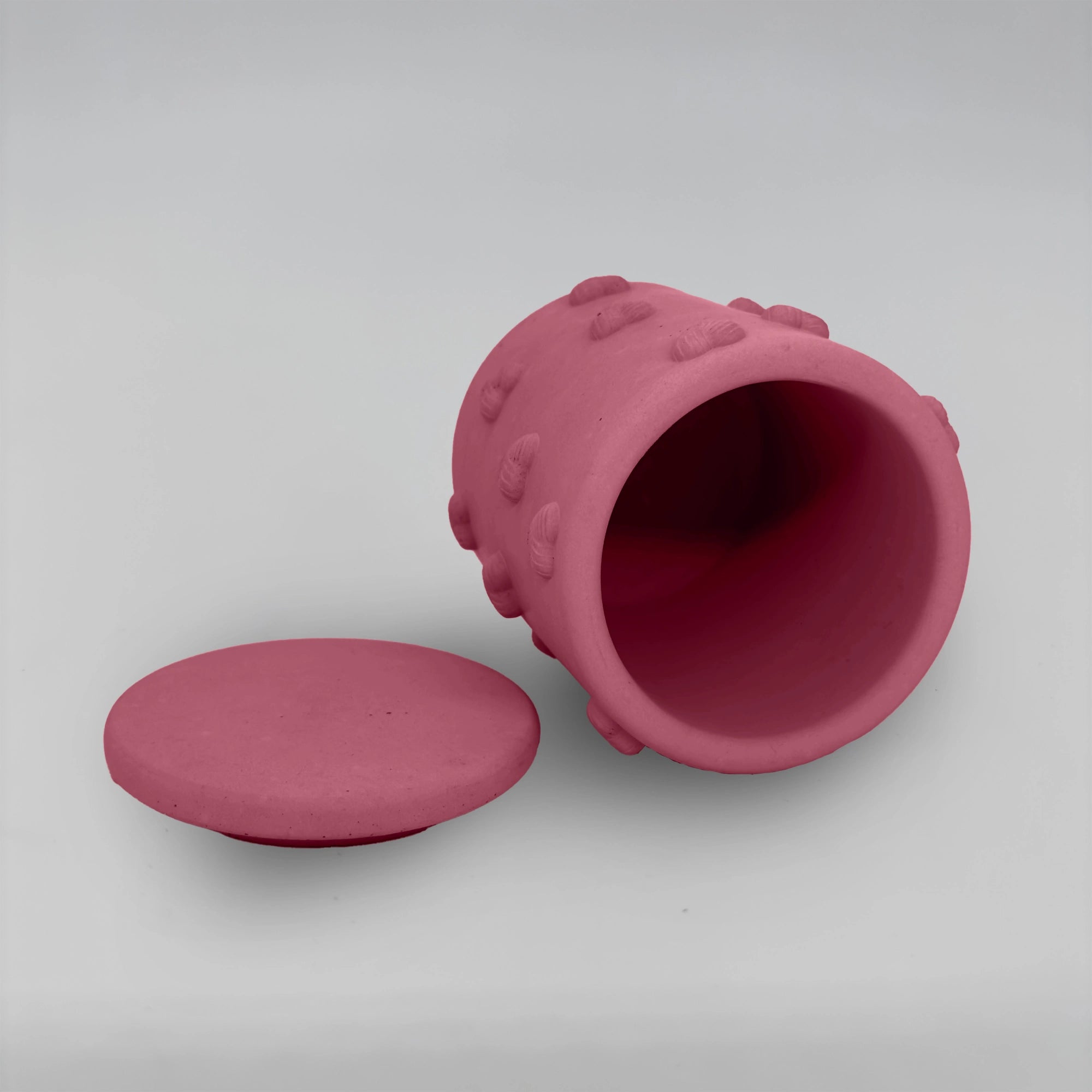 Boîte à cœurs Nádobka se srdíčky z betonu + víčko