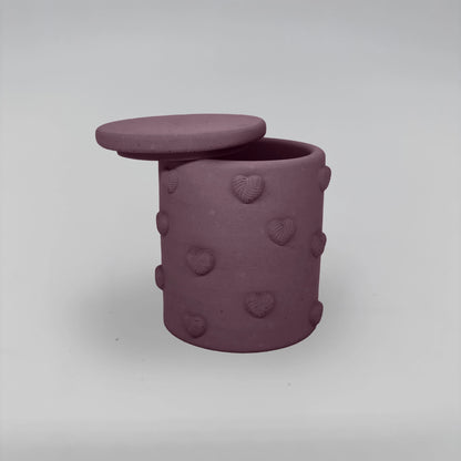 Boîte à cœurs Nádobka se srdíčky z betonu + víčko