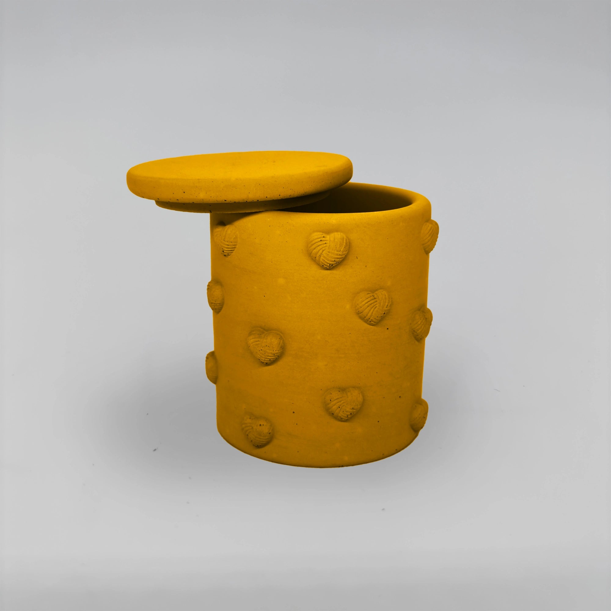 Boîte à cœurs Nádobka se srdíčky z betonu + víčko