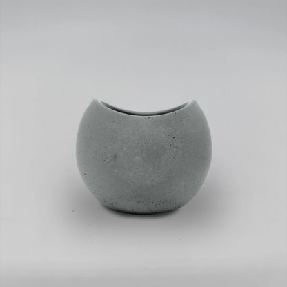 TulipJar Nádobka zaoblená se zavlněným okrajem z betonu
