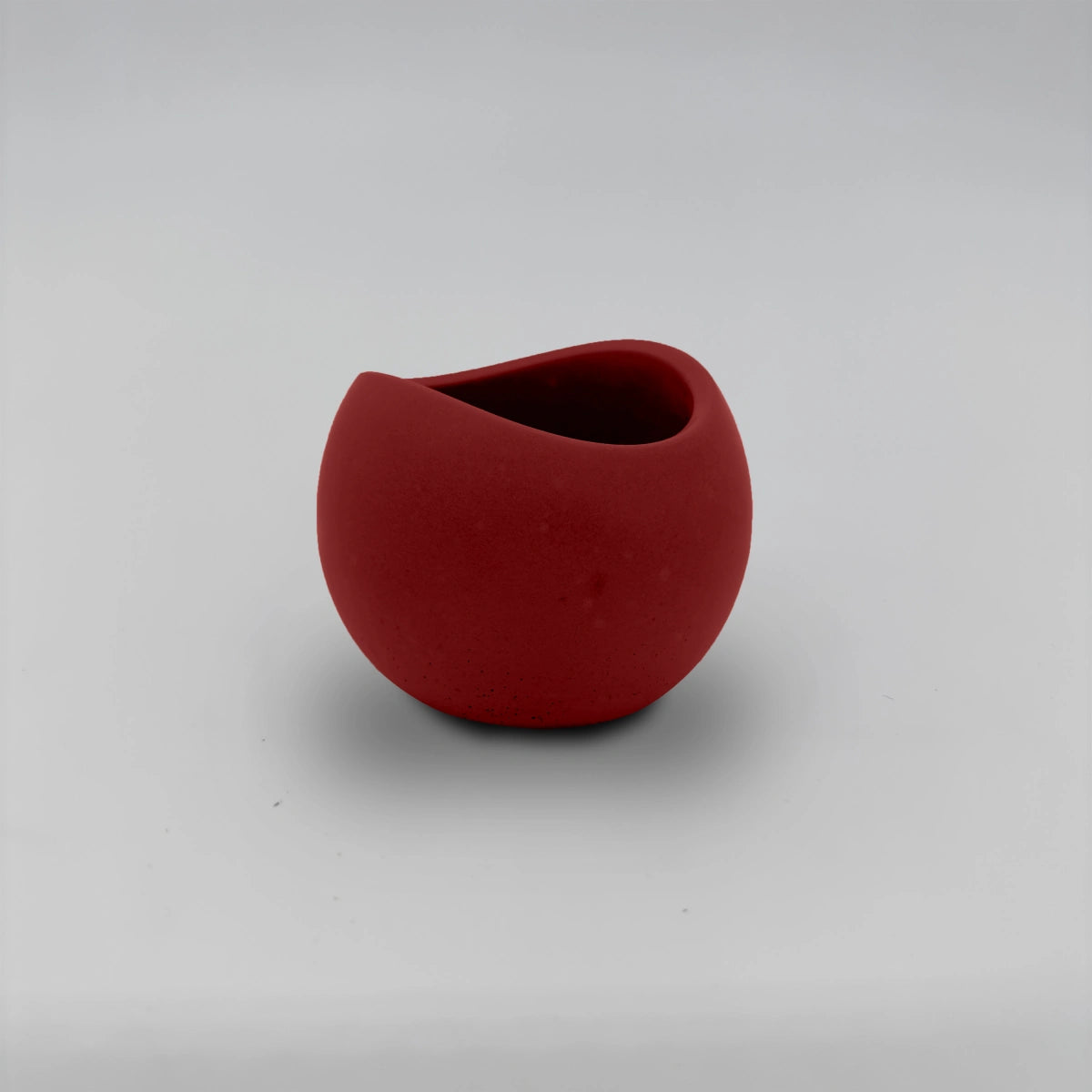 TulipJar Nádobka zaoblená se zavlněným okrajem z betonu